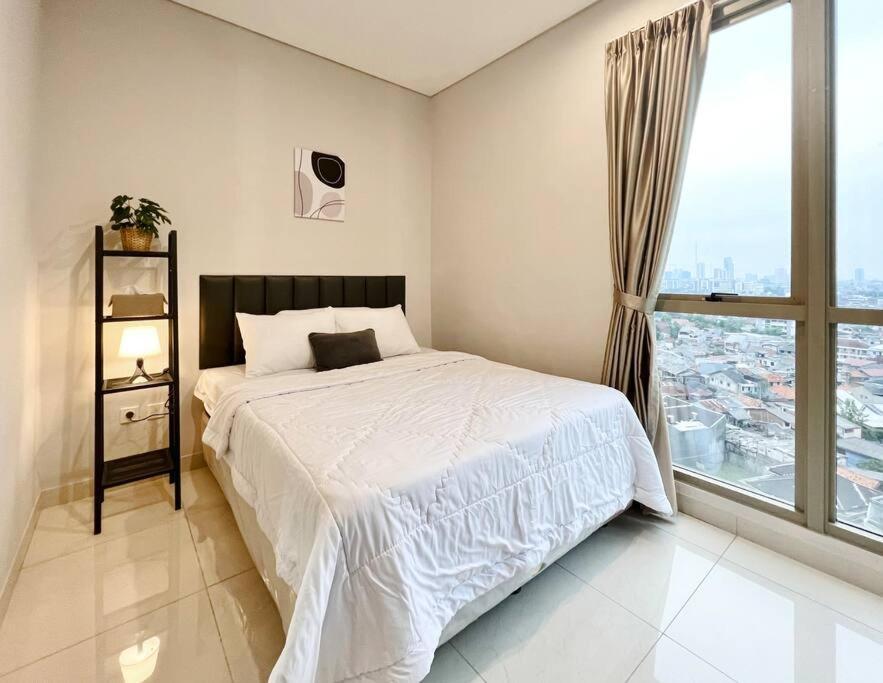 Cozy 3br At Taman Anggrek Apartemen Jakarta